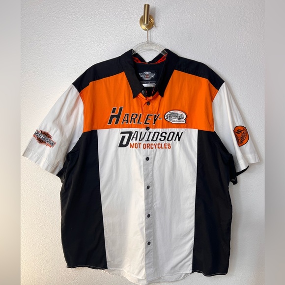 Harley-Davidson Garage Shop Embroidered Button Down Short Sleeve Shirt